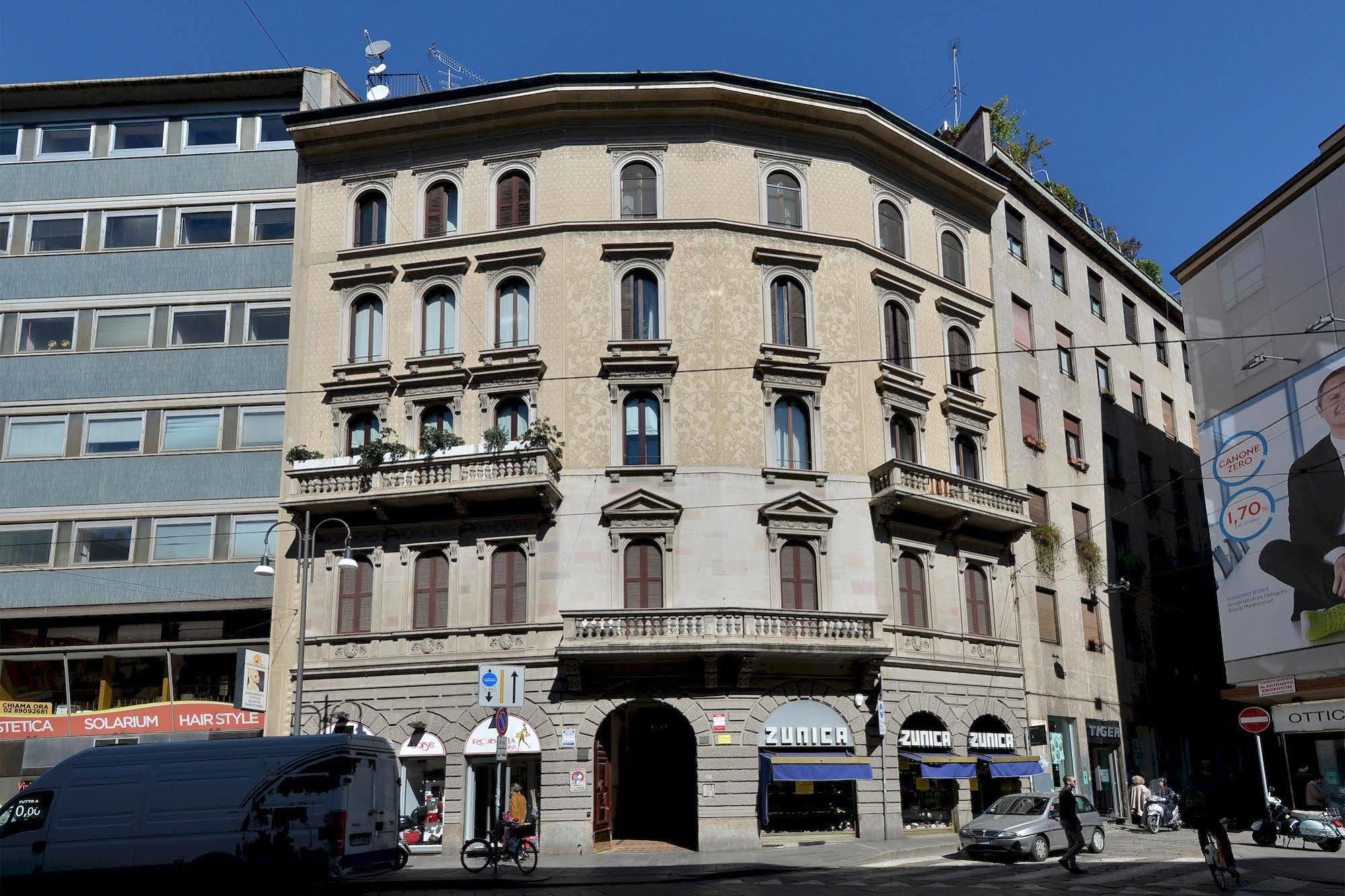 Heart Milan Apartments - San Sepolcro Duomo Exterior photo